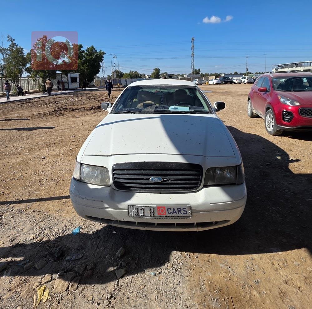 فورد كراون فيكتوريا